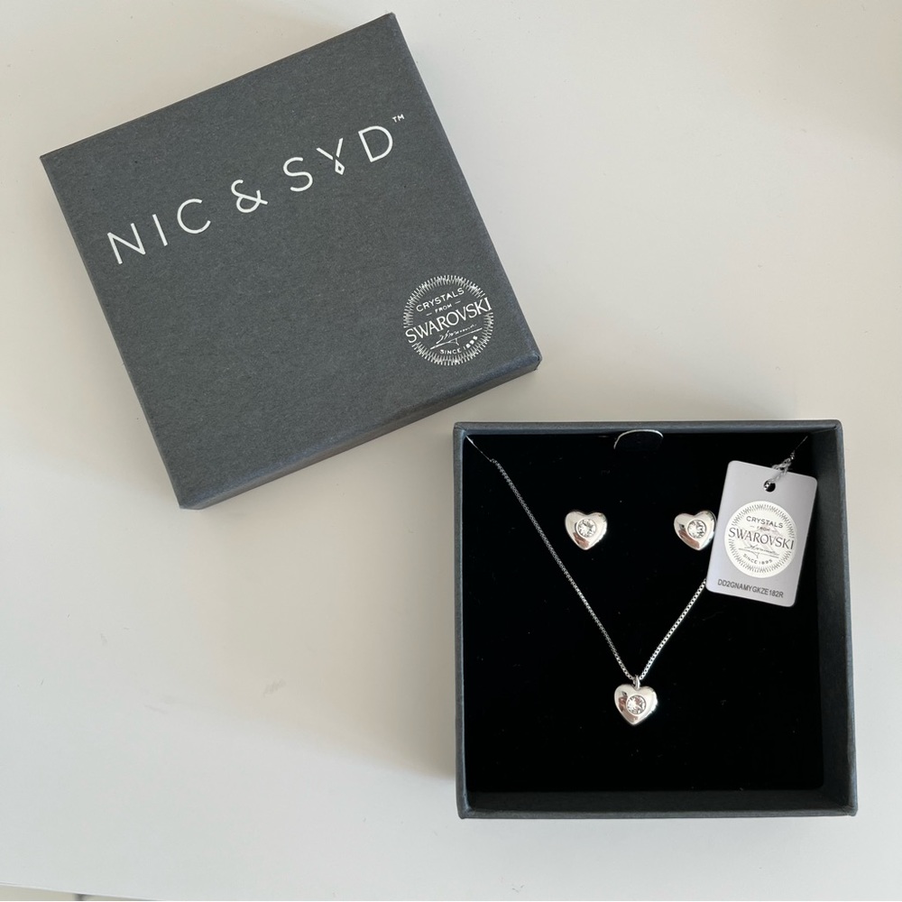 Nic & Syd Swarovski Earrings and Necklace Set